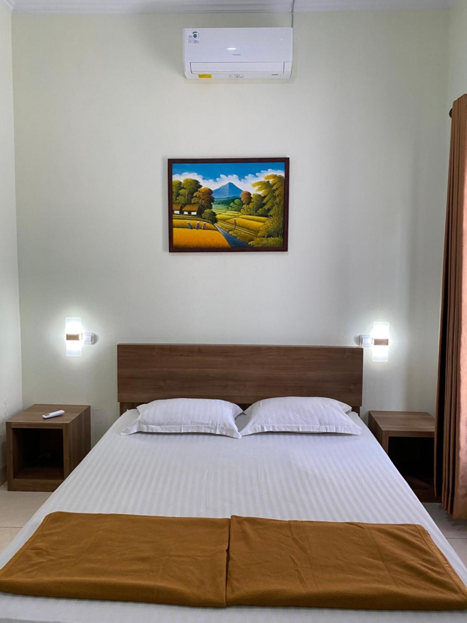 Adiputra Guesthouse 2 By Homiq Ngabean Экстерьер фото