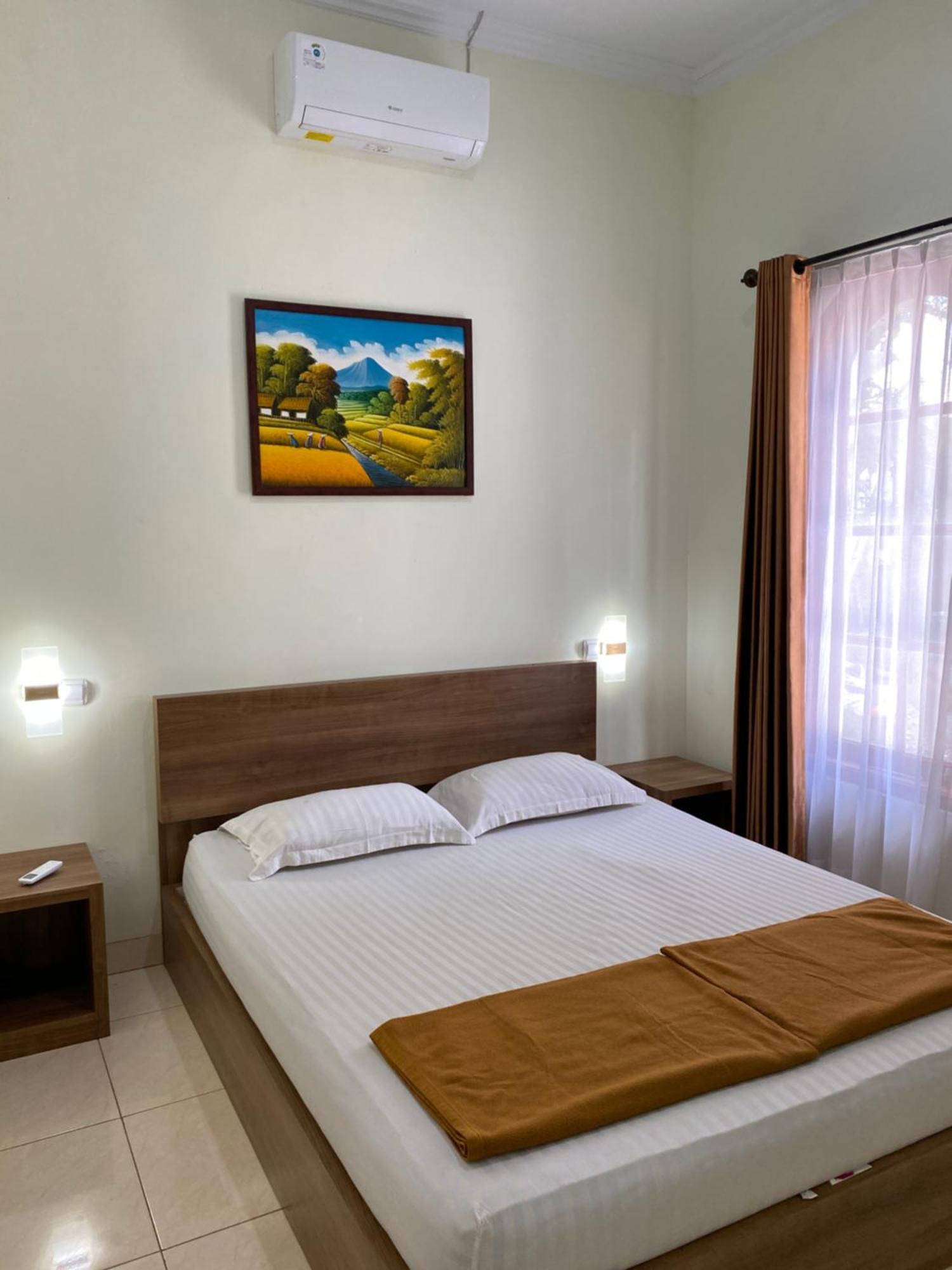 Adiputra Guesthouse 2 By Homiq Ngabean Экстерьер фото